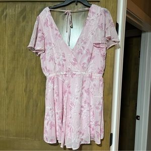 🎈SALE🎊Floral Romper 🌸 Gianni Bini NWT